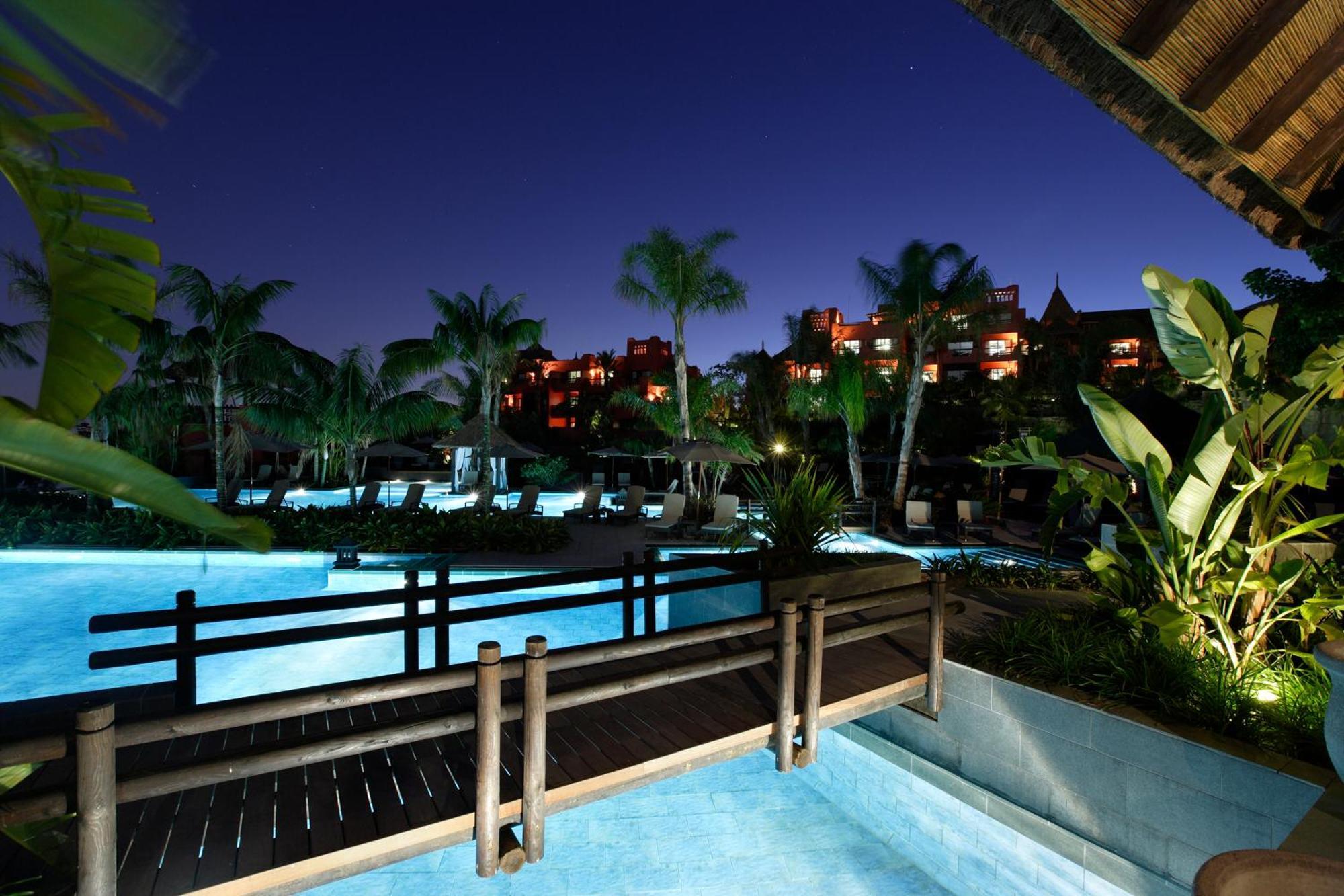 Asia Gardens Hotel & Thai Spa, A Royal Hideaway Hotel Finestrat Exterior foto Hard Rock Hotel
