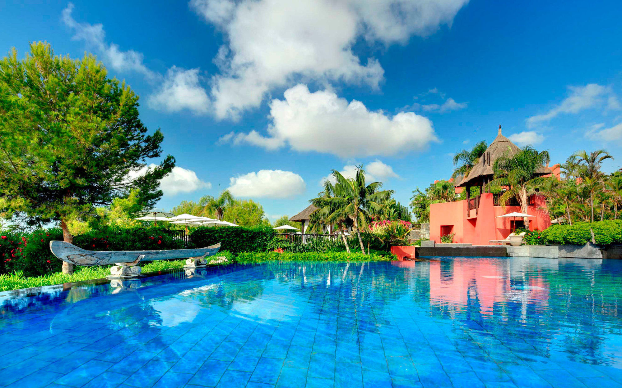 Asia Gardens Hotel & Thai Spa, A Royal Hideaway Hotel Finestrat Facilidades foto The pool at the resort
