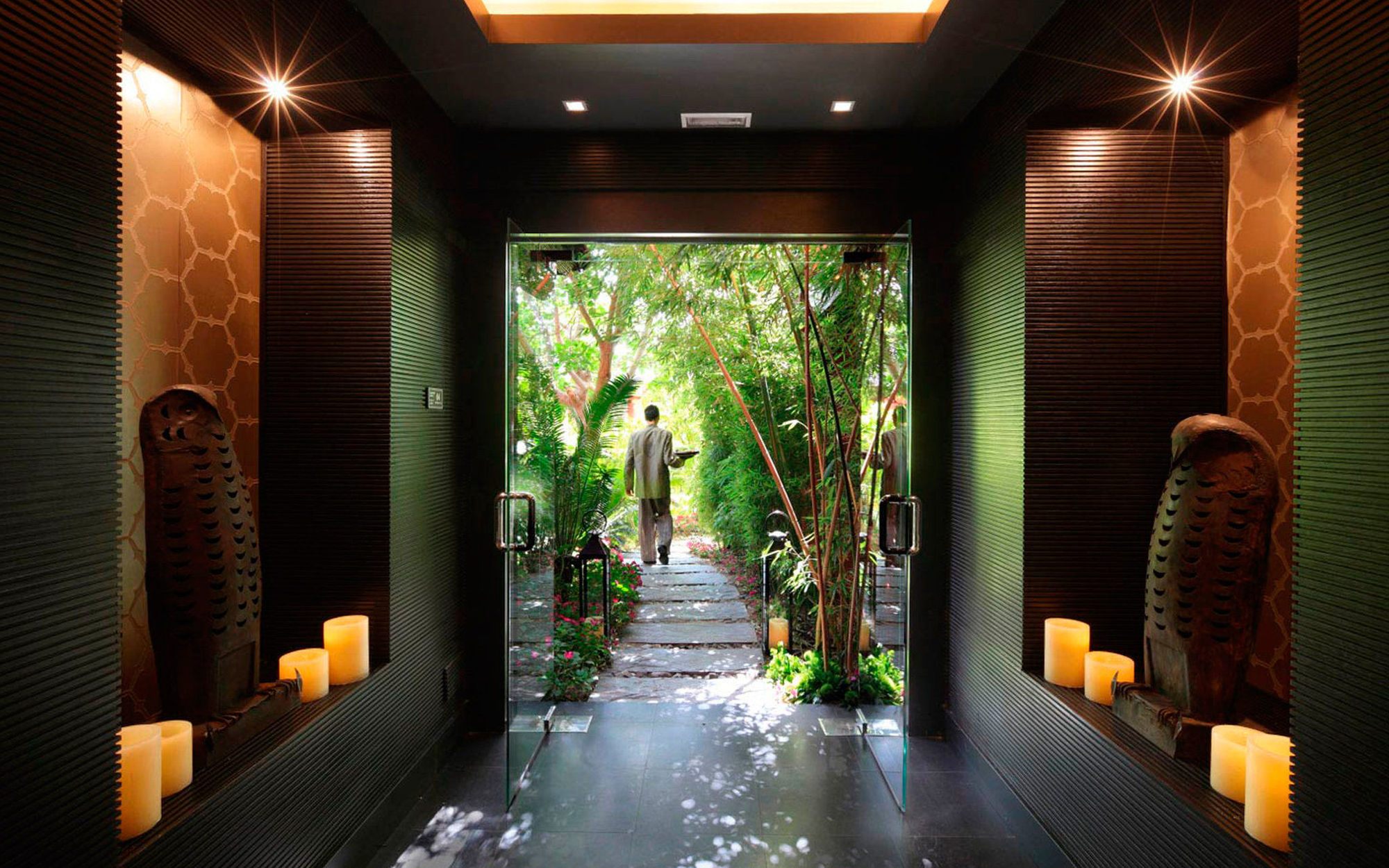 Asia Gardens Hotel & Thai Spa, A Royal Hideaway Hotel Finestrat Restaurante foto Entrance to the spa at The Ivy at Veranda