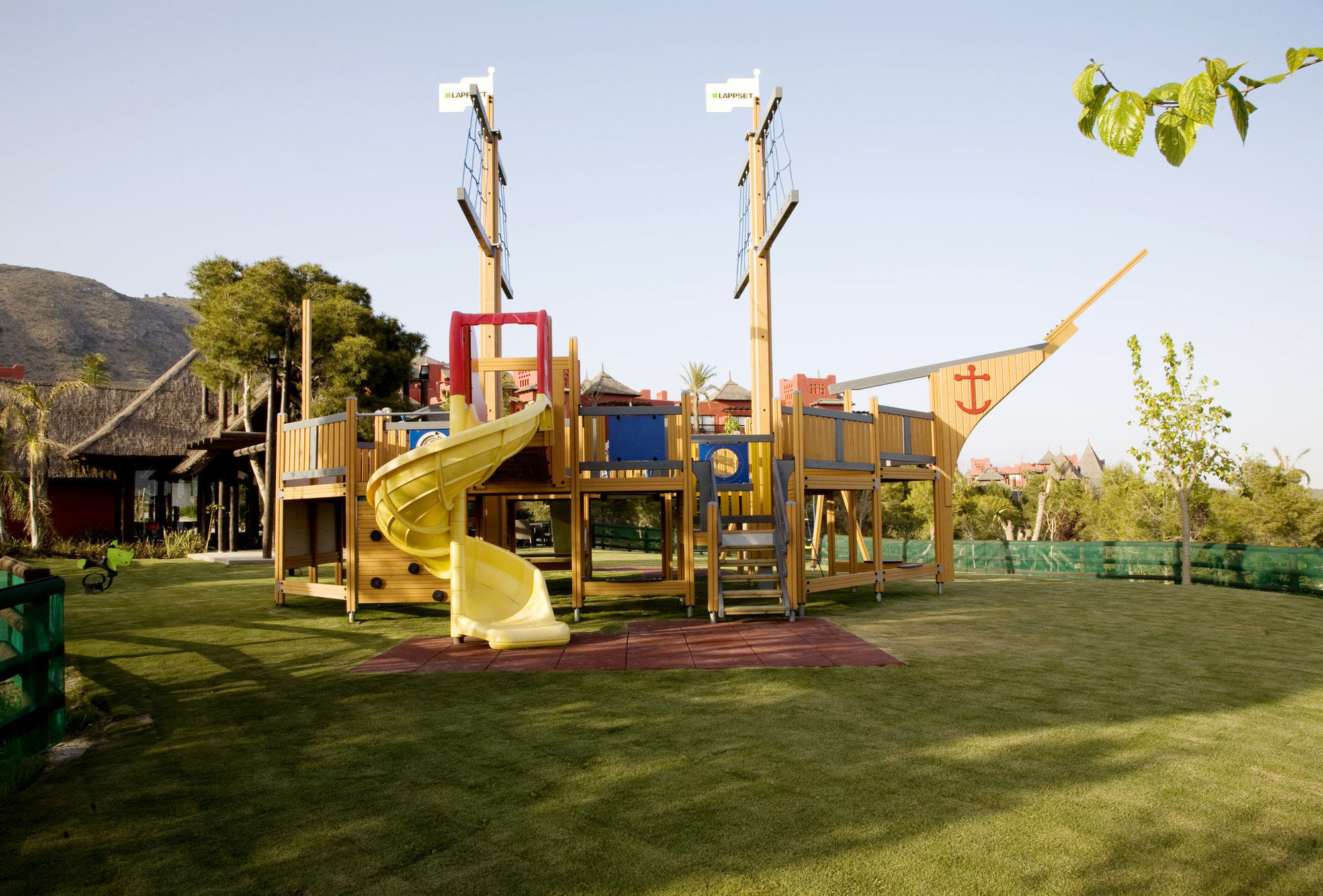 Asia Gardens Hotel & Thai Spa, A Royal Hideaway Hotel Finestrat Facilidades foto Playground at the resort